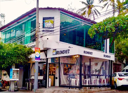  Blondies Cocktail & Slush Bar Puerto Vallarta 