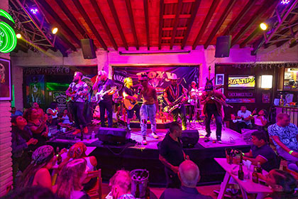  Roxy RockHouse Bar & Música en Vivo Puerto Vallarta 