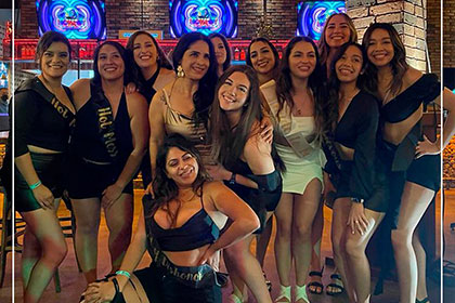 Club Nocturno , Bar & Karaoke Monkey Business Puerto Vallarta